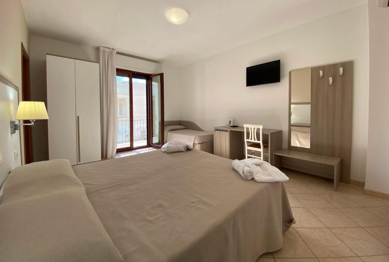 Hotel Victoria Torre Santa Sabina Buitenkant foto