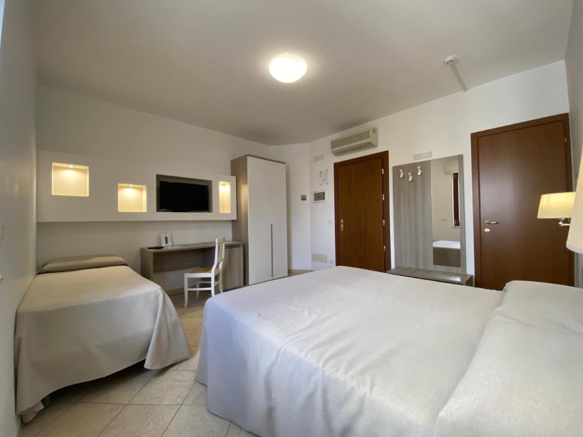 Hotel Victoria Torre Santa Sabina Buitenkant foto