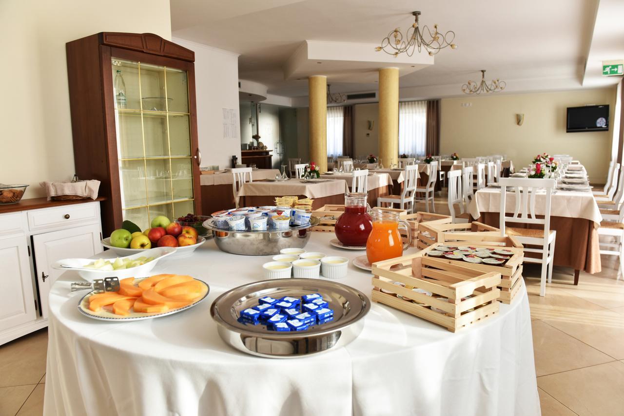 Hotel Victoria Torre Santa Sabina Buitenkant foto