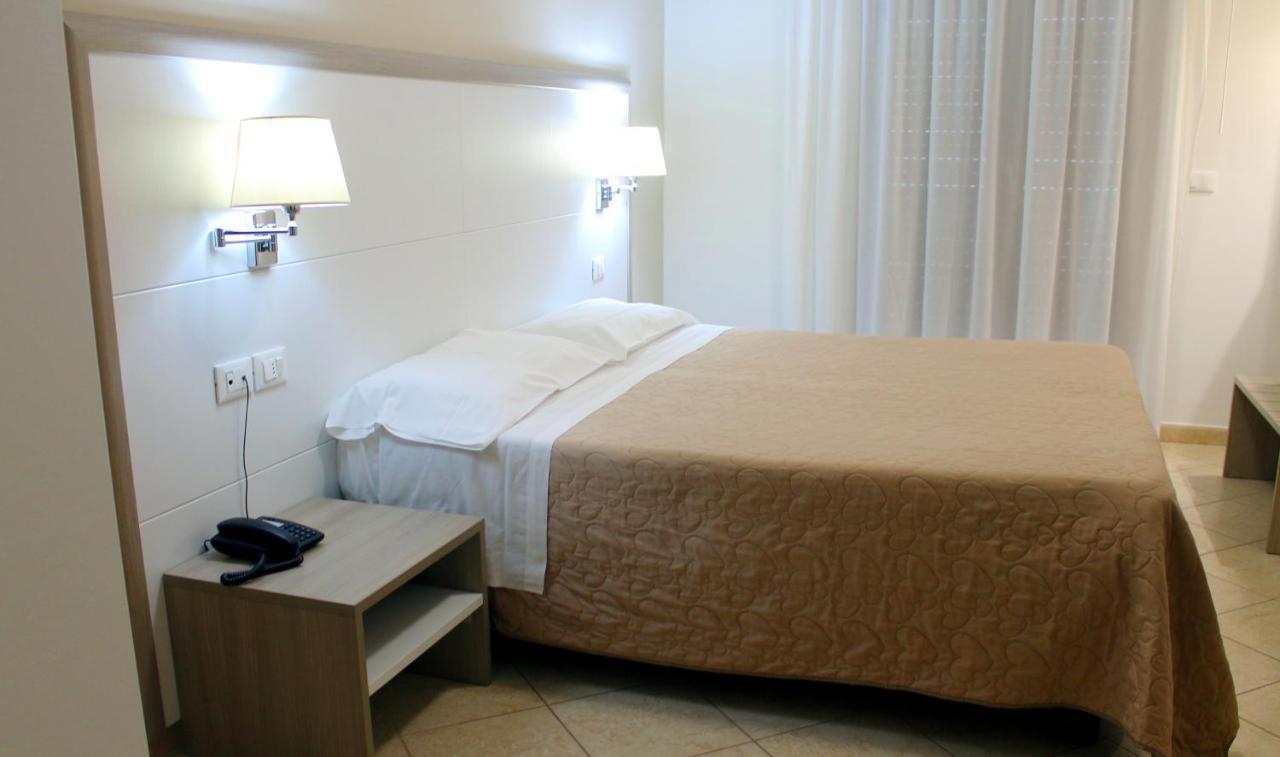 Hotel Victoria Torre Santa Sabina Buitenkant foto